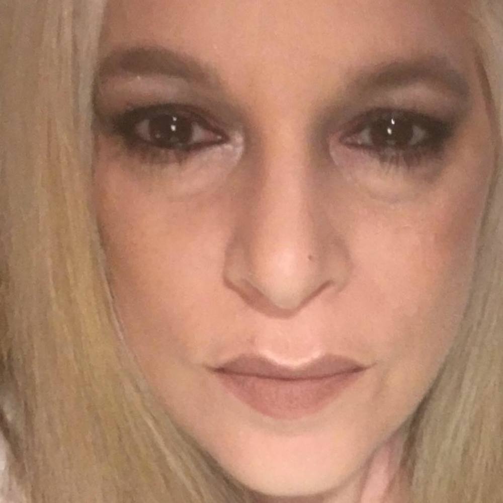 Meet your Posher Ambassador, Kari